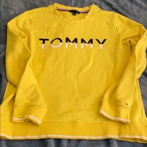 tommy hilfiger sweatshirt